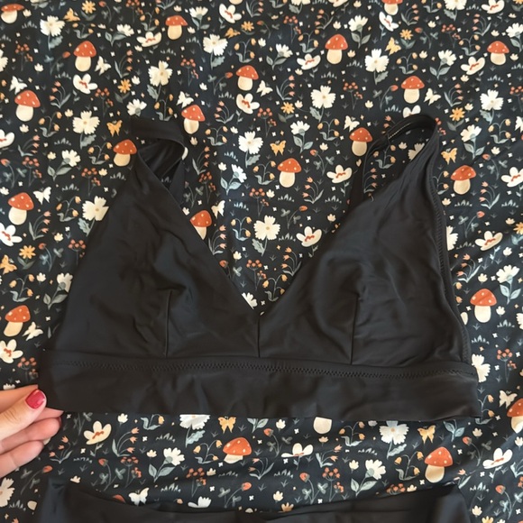 aerie scoop triangle bikini and high rise cheeky bottom swim set - Picture 2 of 9